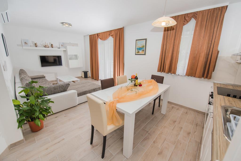 Apartment Grabovac Kaštela 部屋 写真