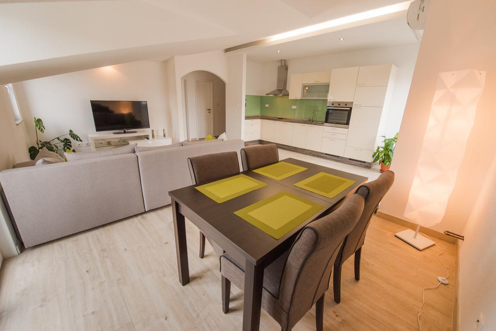 Apartment Grabovac Kaštela 部屋 写真